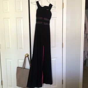 Women’s size 1/2 tight fitted long formal dress